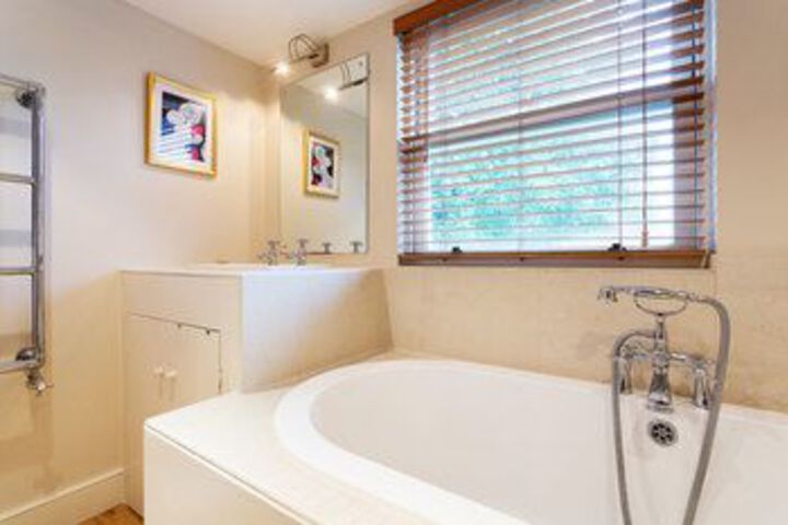 Room 4 of 21