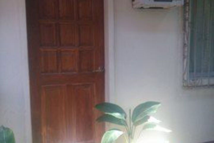 Room 13 of 37