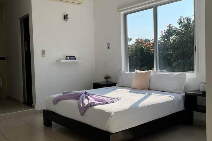 Room 52 of 165
