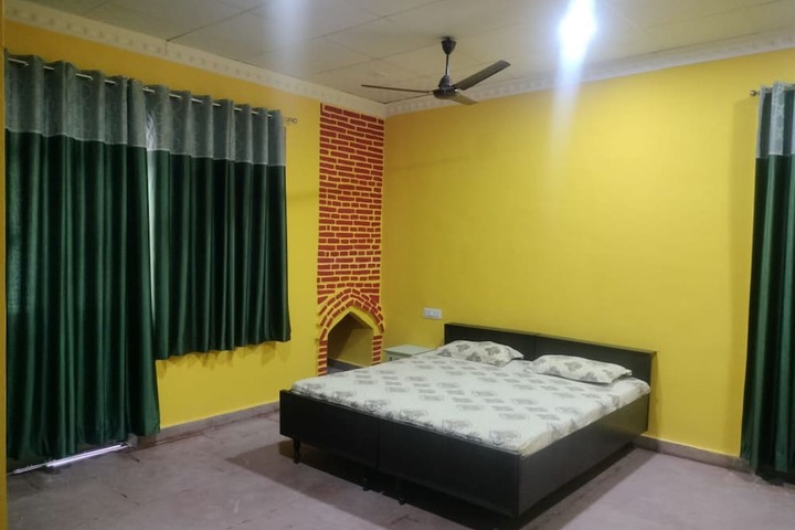 Room 3 of 13