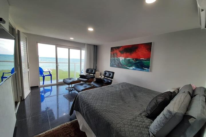 Room 9 of 28