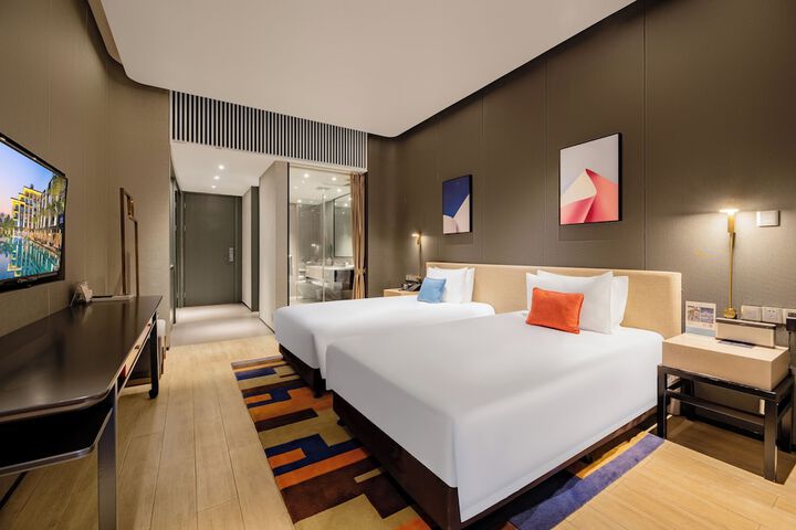 Room 42 of 86