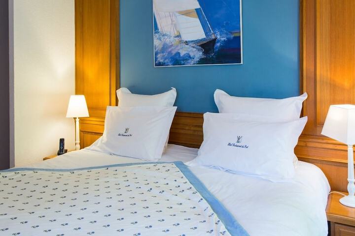 Room 3 of 46