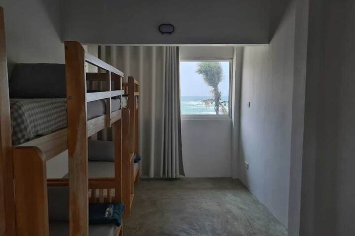 Room 11 of 22