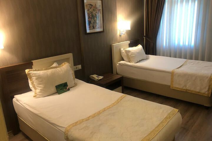 Room 13 of 49