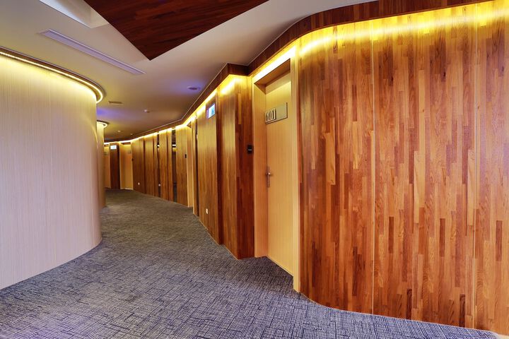 Ballroom/Hall 86 of 87