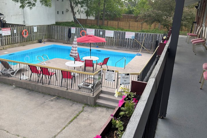 Pool 59 of 72