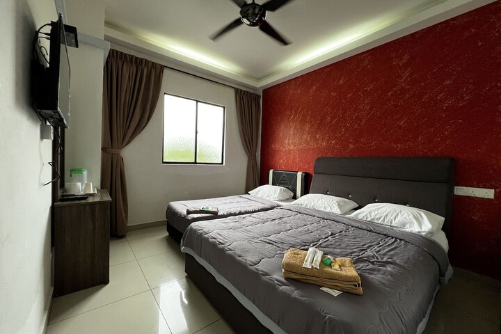 Room 10 of 15