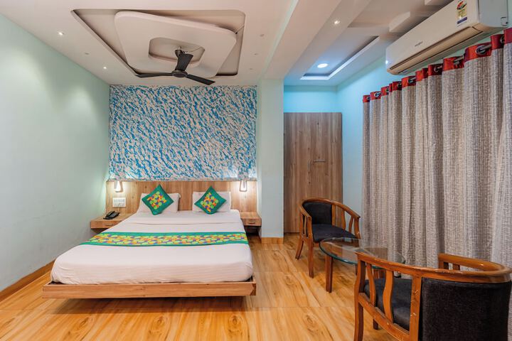 Room 10 of 46