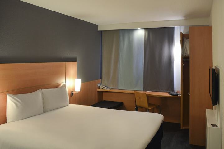 Room 5 of 51