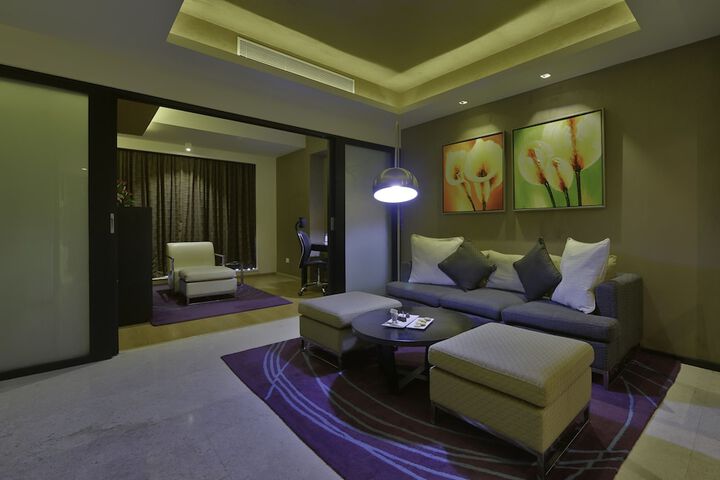 Room 7 of 35