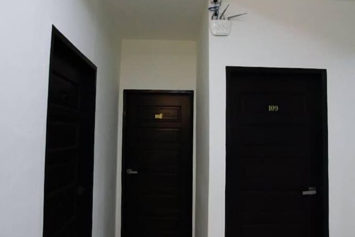 Ballroom/Hall 30 of 33