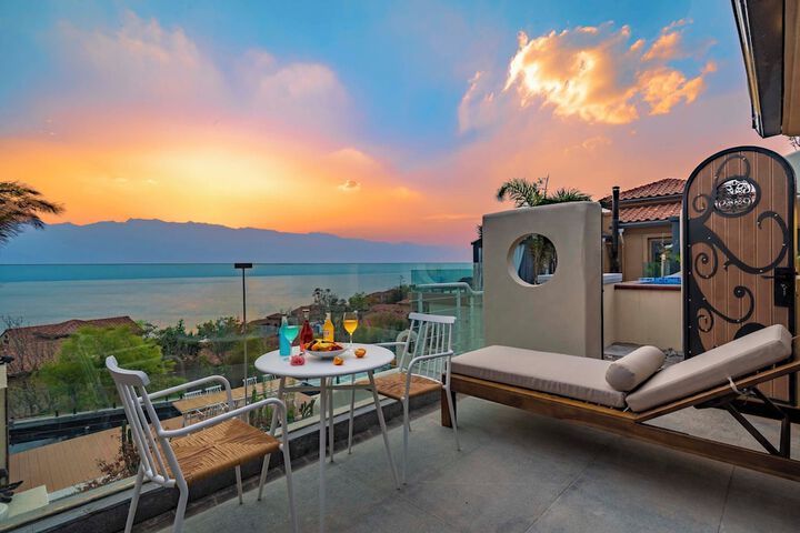 Terrace/Patio 100 of 103