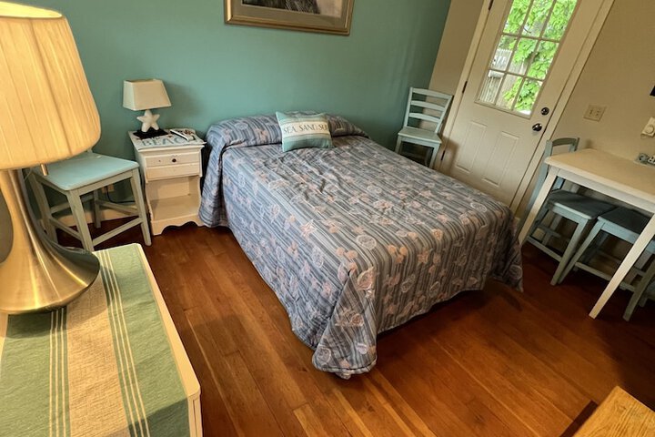 Room 12 of 35