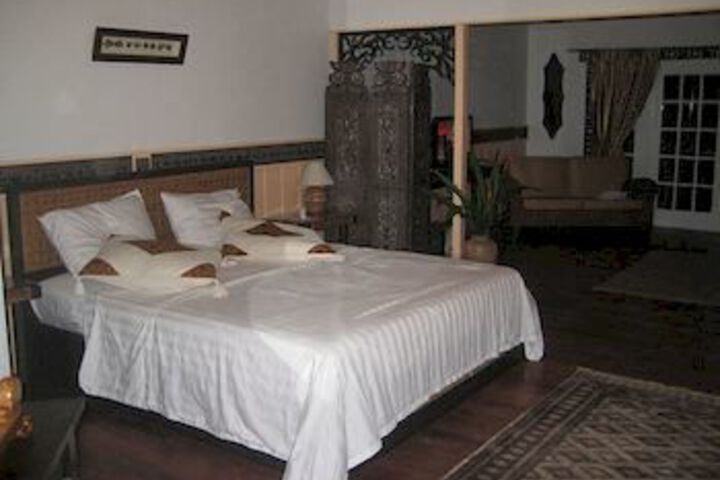 Room 10 of 30