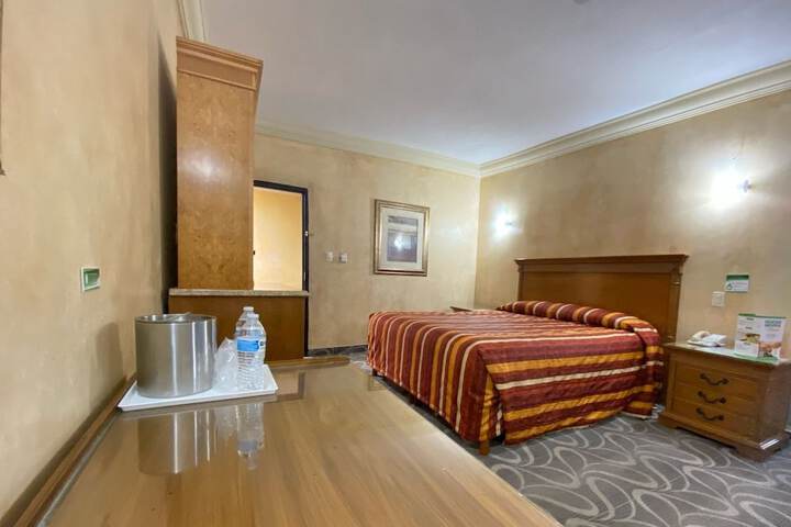 Room 14 of 27