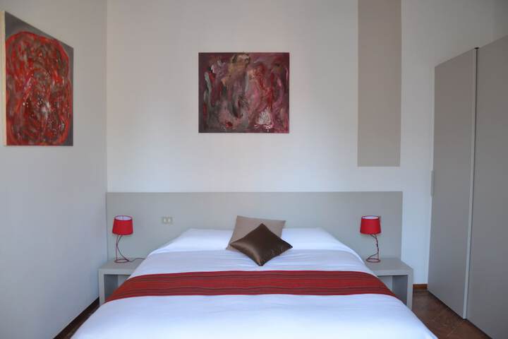 Room 3 of 38