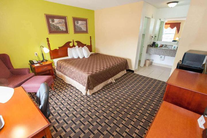 2 Double Beds (5 of 8)