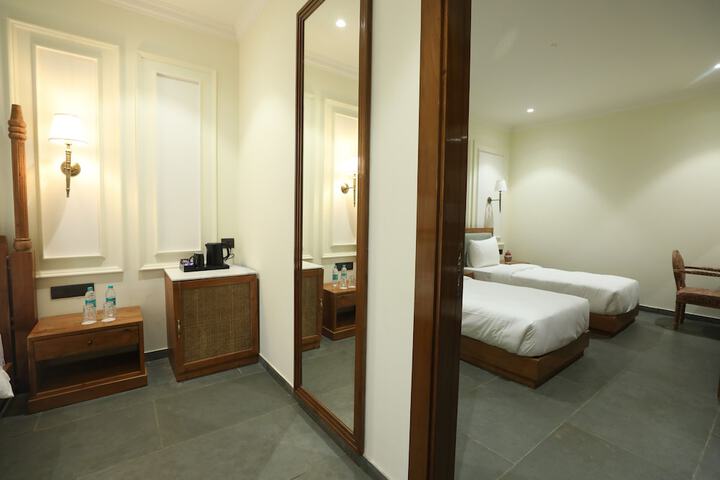 Room 14 of 117