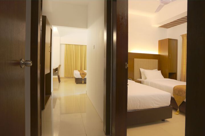 Room 9 of 26