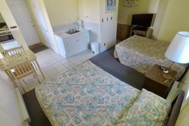 Room 8 of 24