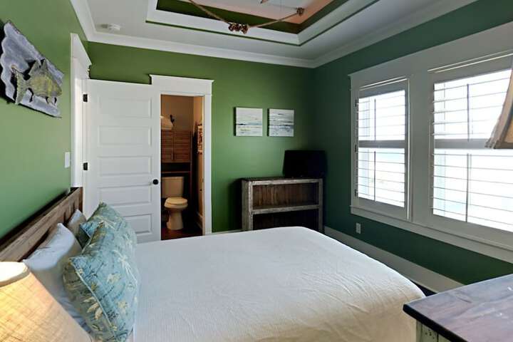 Room 16 of 38