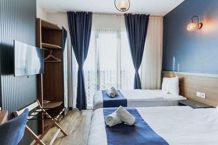 Room 10 of 62