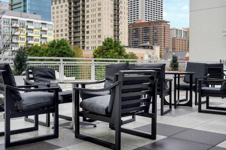 Hotel Exterior 156 of 165