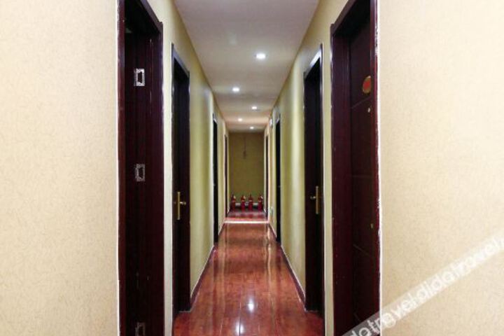 Hotel Interior 4 of 13