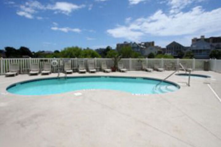Pool 20 of 21