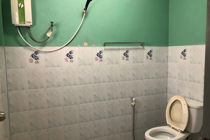 Room 13 of 24