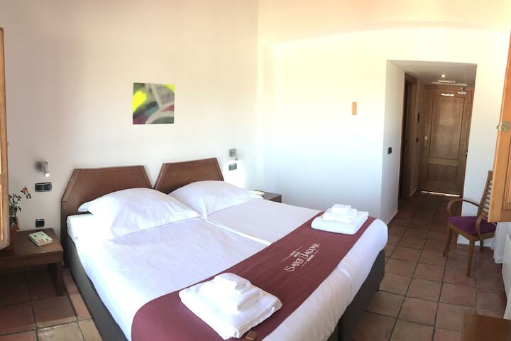 Room 17 of 138