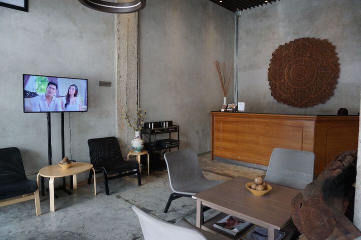 Guest Lobby