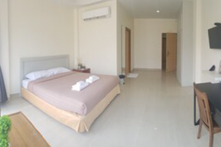 Room 14 of 27