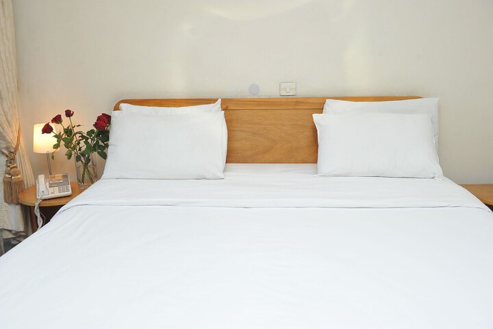 Room 10 of 31