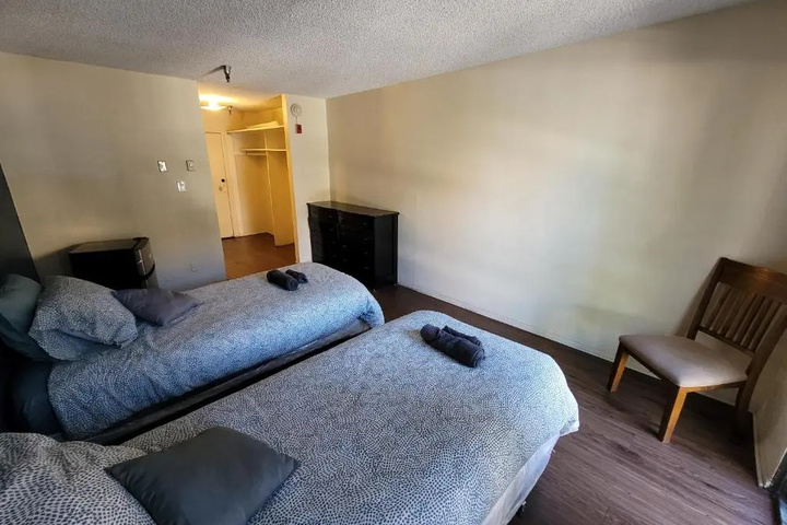 Room 3 of 7