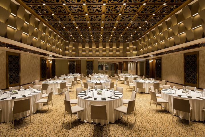Ballroom/Hall 56 of 91