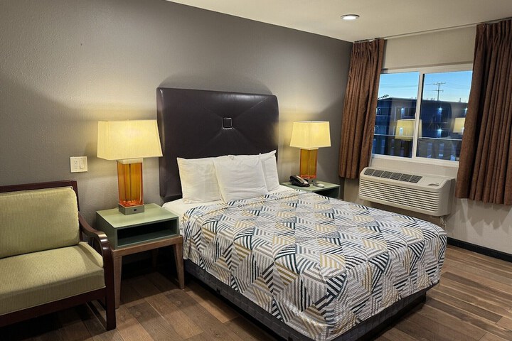 Room 22 of 50