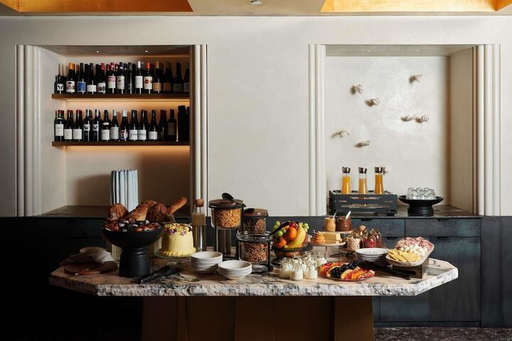 Breakfast/Coffee Service 51 of 81