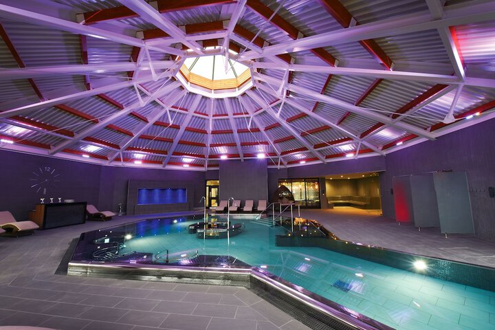 Pool 69 of 142