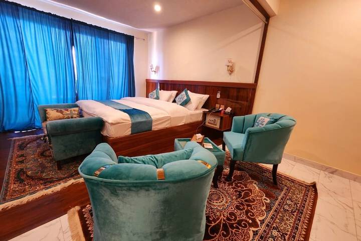 Room 43 of 61