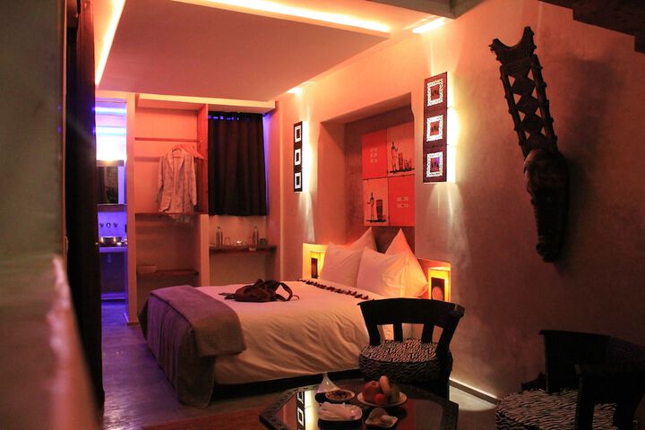 Room 12 of 81