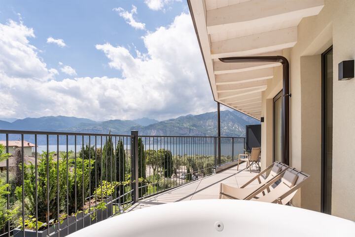Terrace/Patio 136 of 138