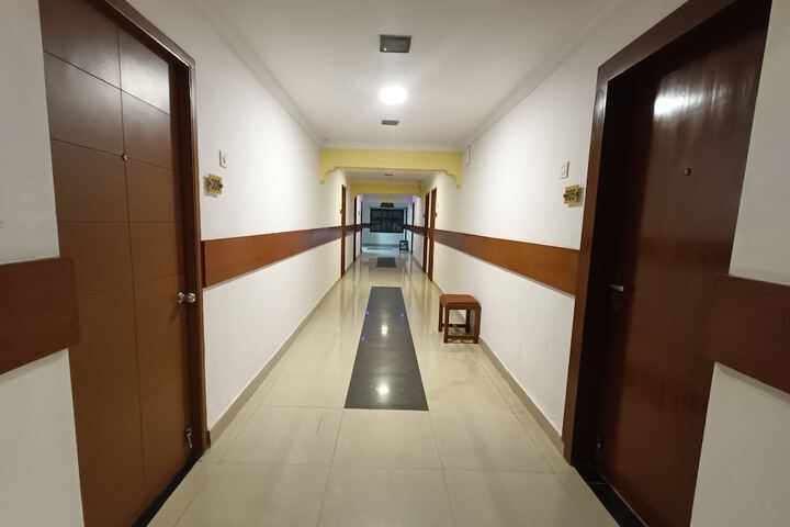 Hotel 2 of 93
