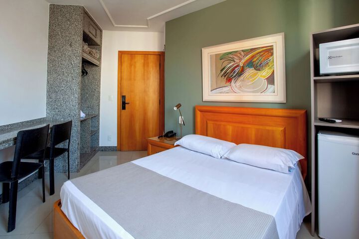 Room 14 of 35