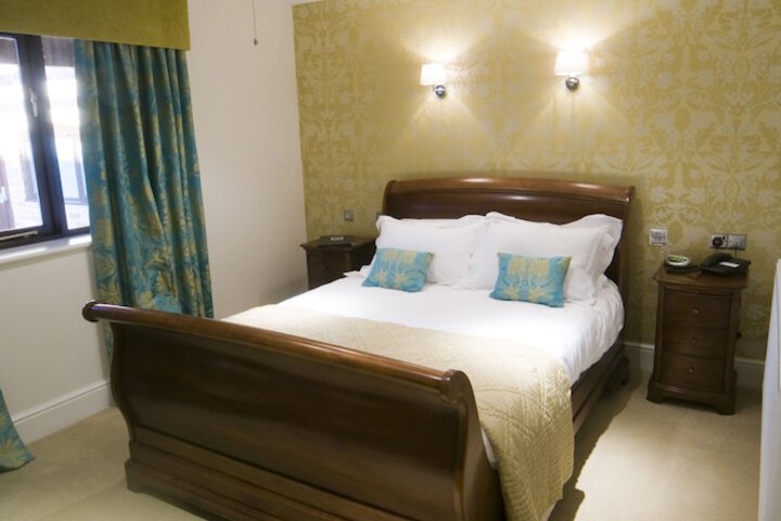 Room 12 of 42