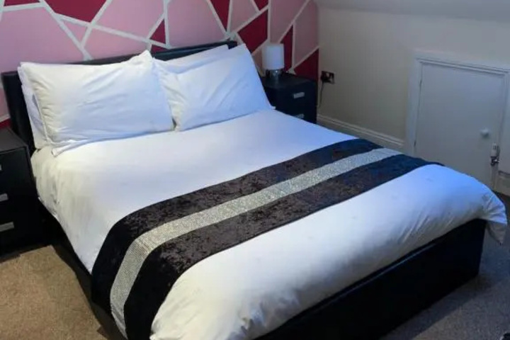 Room 3 of 18