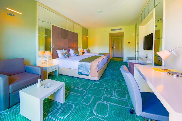 Room 17 of 201