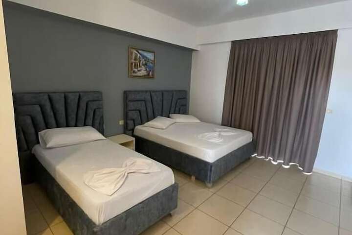 Room 14 of 24