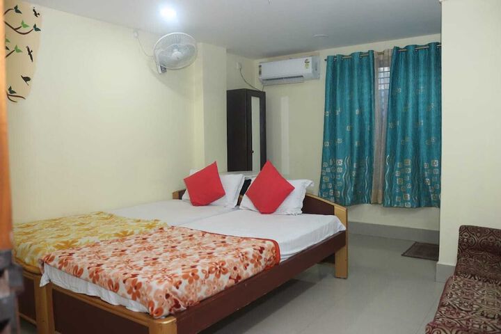 Room 6 of 34
